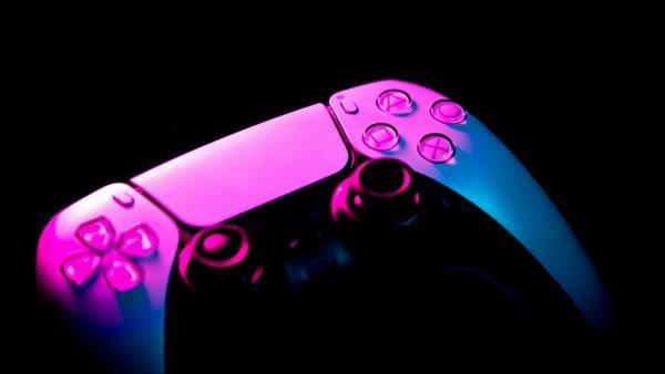 ps5-konsolimyynti-laski-digitaalisten-pelien-ostot-kasvoivat-1